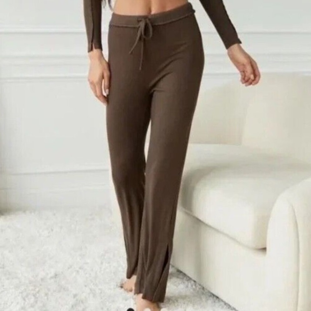Urban Outfitters Out From Under Ribbed Flare Pants Size Medium